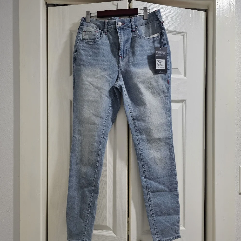 True Religion Halle High Rise Jeans - Picture 4 of 7